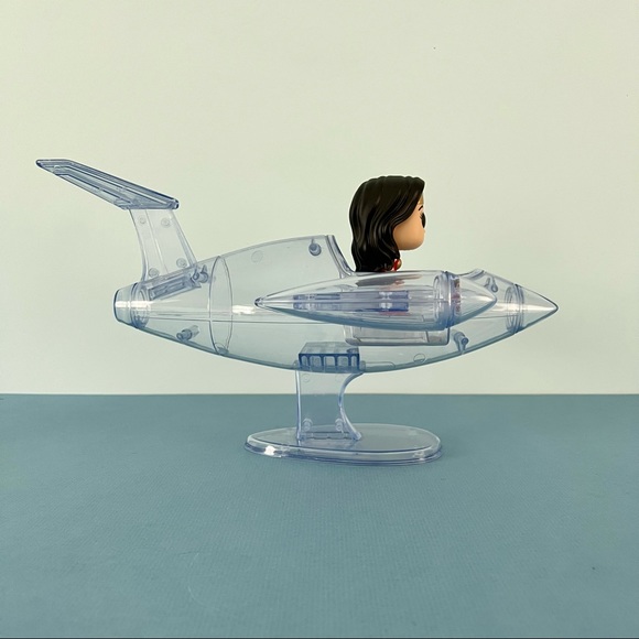 Funko Pop Rides Wonder Woman Invisible Jet Set - Picture 3 of 8